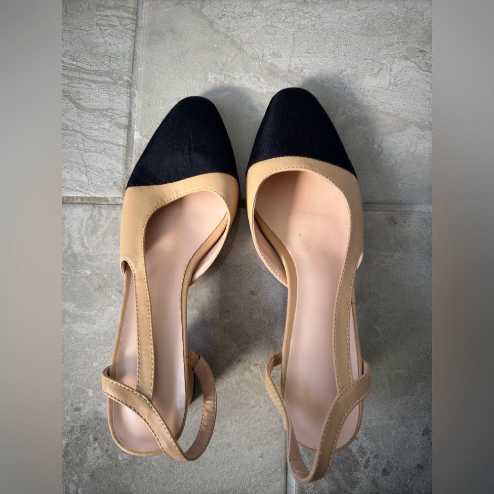 Elegant Black and Tan Women's Slingbacks